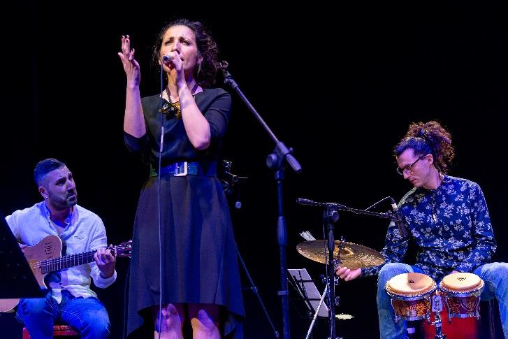 VALLE CHRISTI JAZZ  • • • • • • • • Dois Mais Um